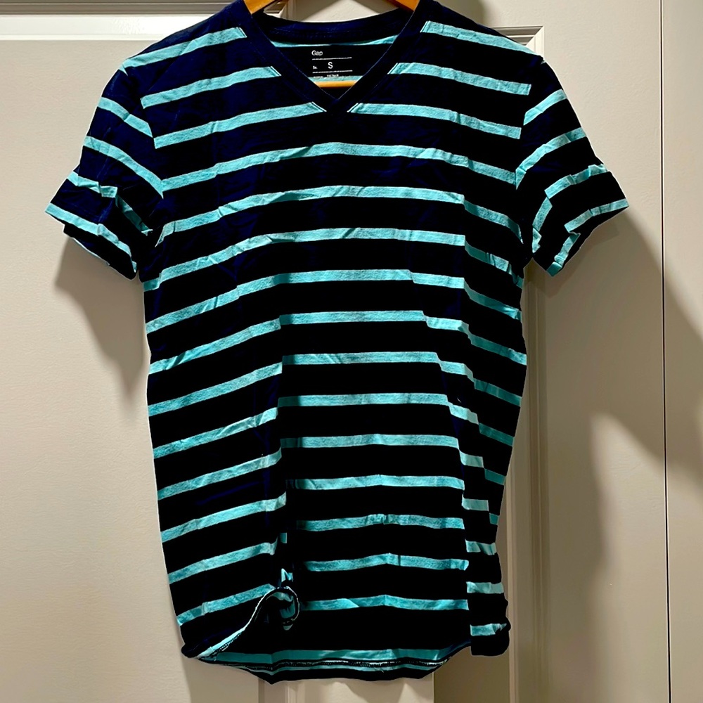 Gap small v neck T-shirt; navy with light blue stripes